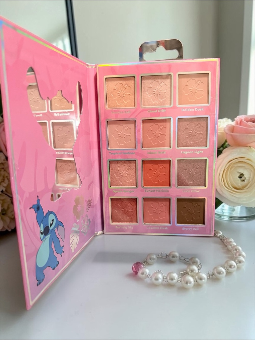 Disney Stitch Pink Collectible Gift Set - Picture 4 of 6